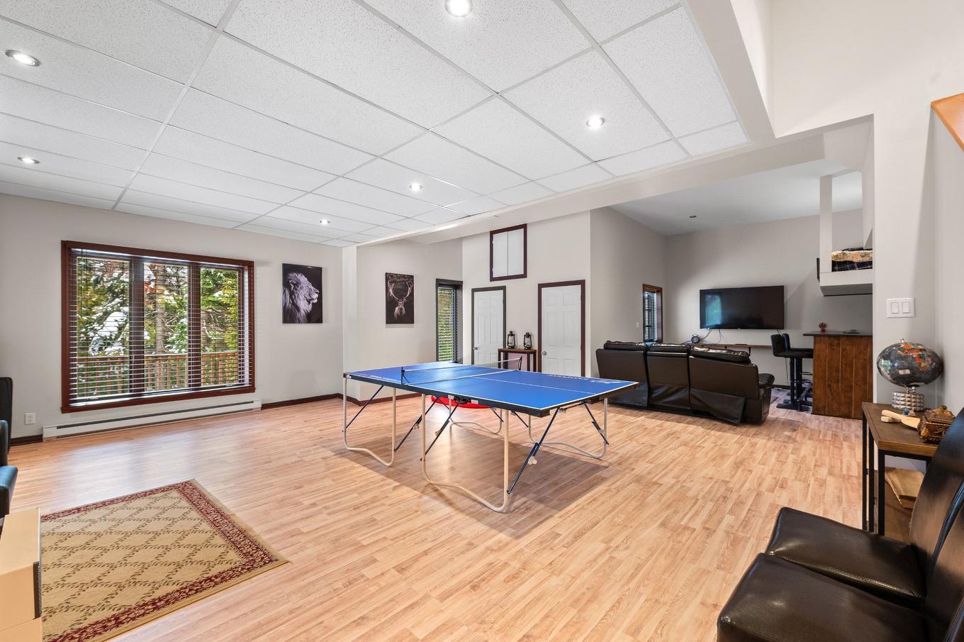 Salle familiale - 3497 Ch. Du Village, Saint-Adolphe-D'Howard, QC - Indoor Photo Showing Other Room