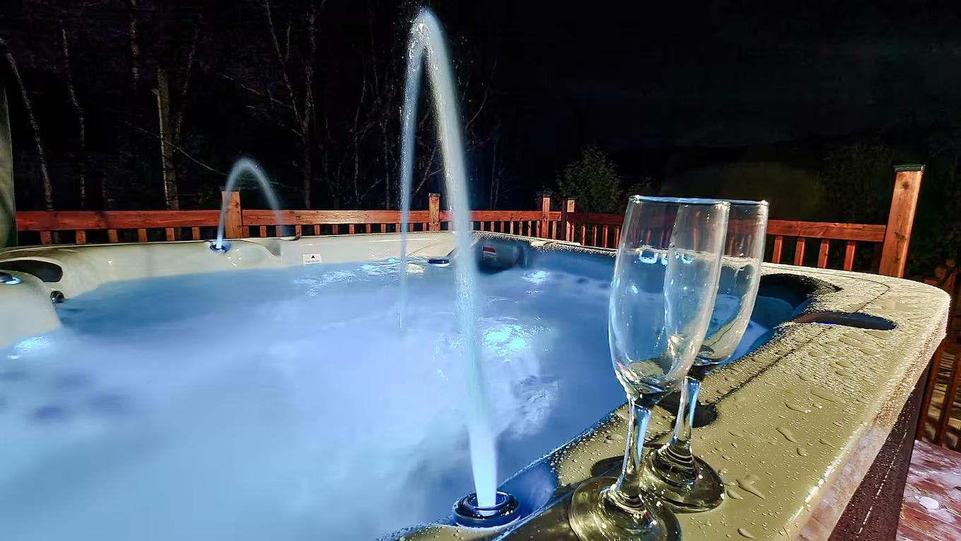 Spa - 3497 Ch. Du Village, Saint-Adolphe-D'Howard, QC - Outdoor