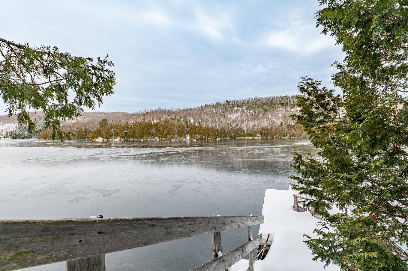 Accès au plan d'eau - 3497 Ch. Du Village, Saint-Adolphe-D'Howard, QC - Outdoor With Body Of Water With View