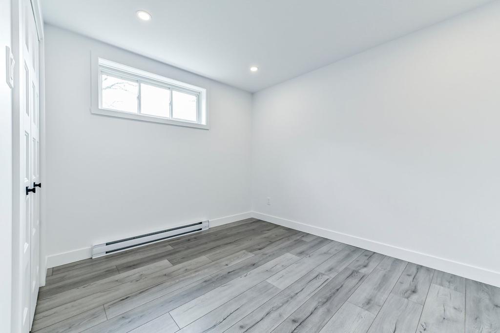 Bedroom - 27 Rue De Bleury, Saint-Jean-Sur-Richelieu, QC - Indoor Photo Showing Other Room