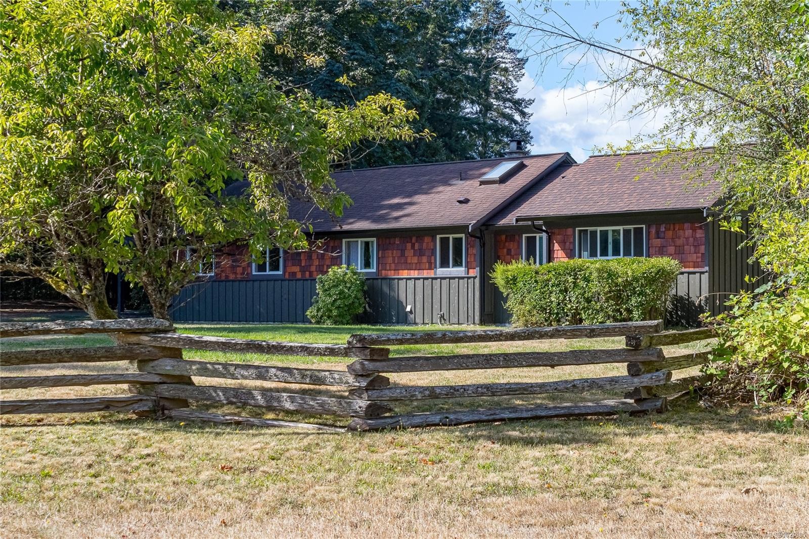 5410 Matson Rd, Ladysmith, BC