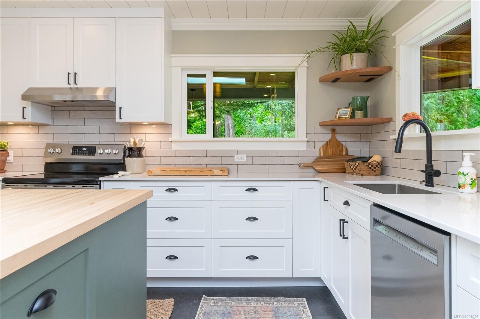 5410 Matson Rd, Ladysmith, BC