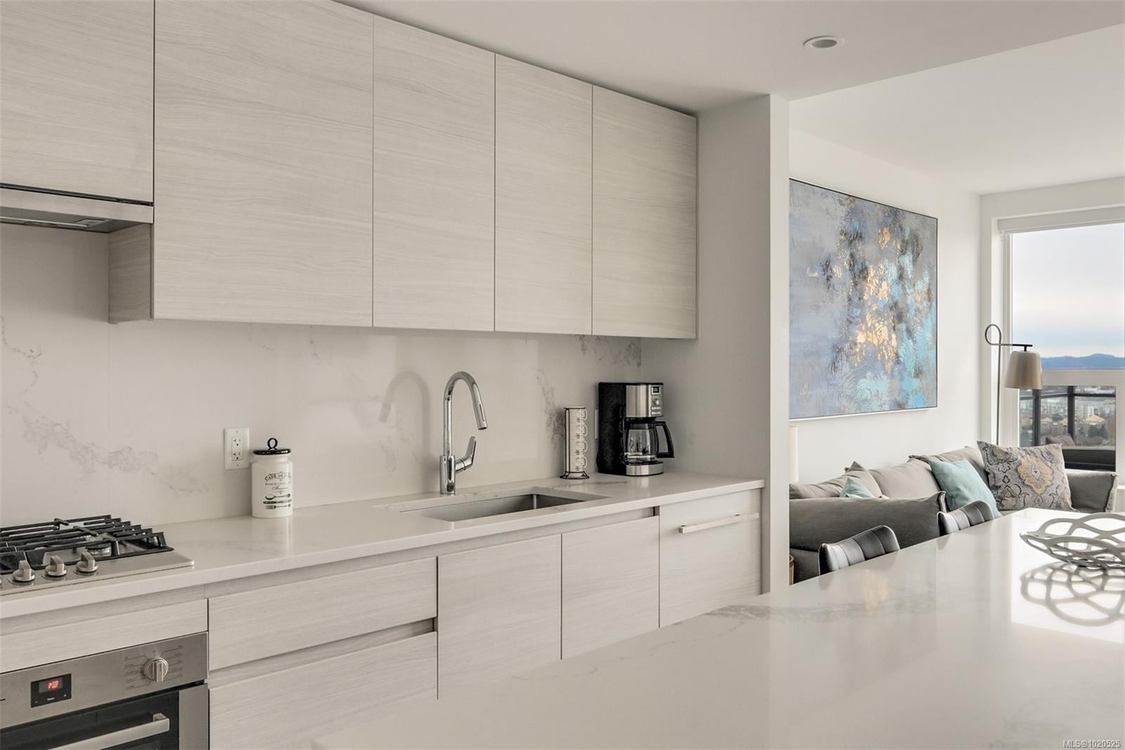 2002-777 Herald St, Victoria, BC - Indoor Photo Showing Kitchen With Upgraded Kitchen