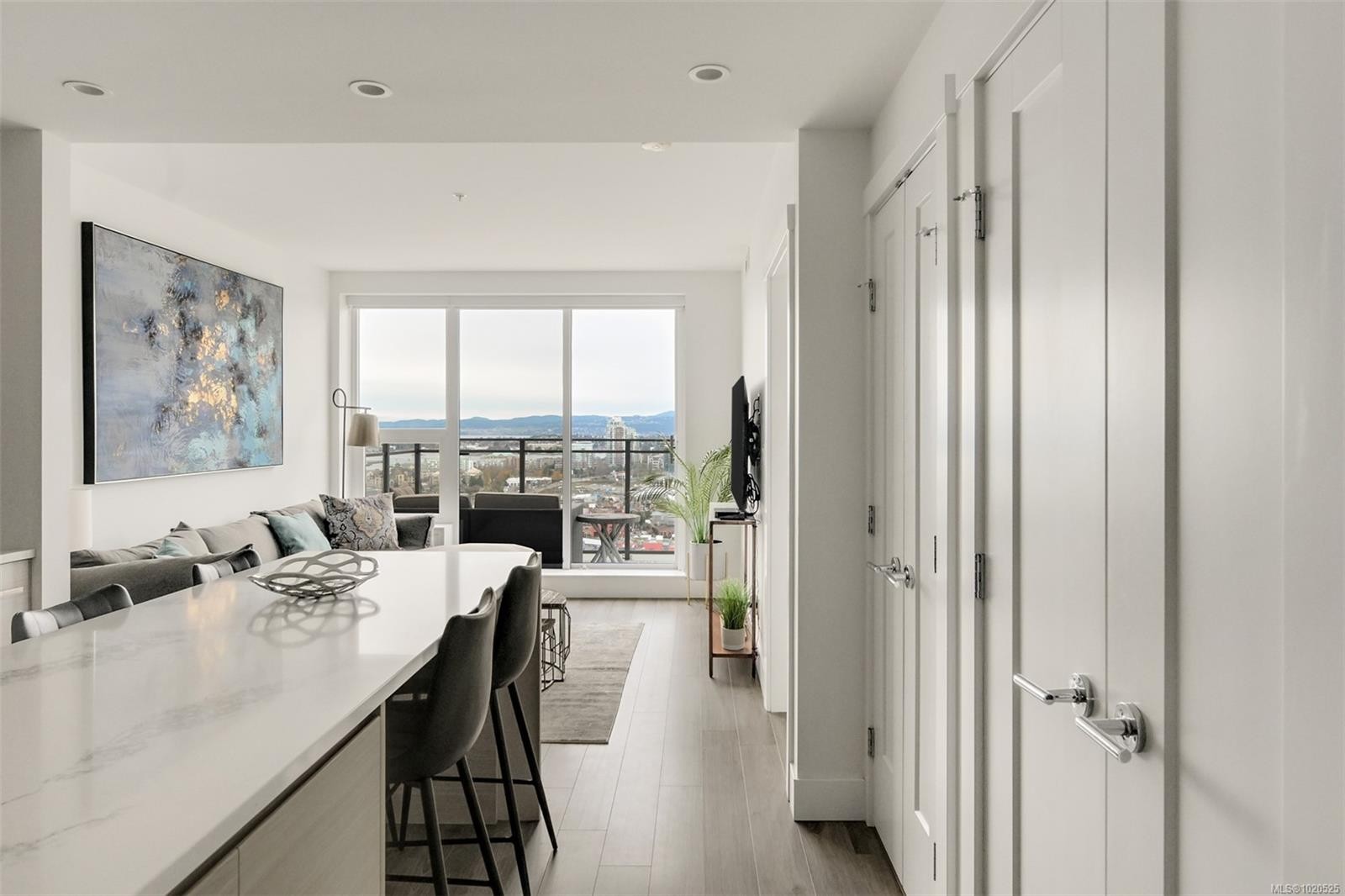 2002-777 Herald St, Victoria, BC - Indoor Photo Showing Dining Room