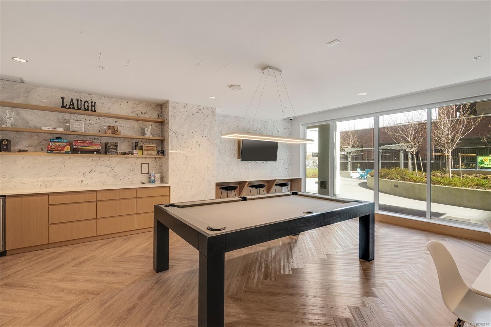 2002-777 Herald St, Victoria, BC - Indoor Photo Showing Other Room