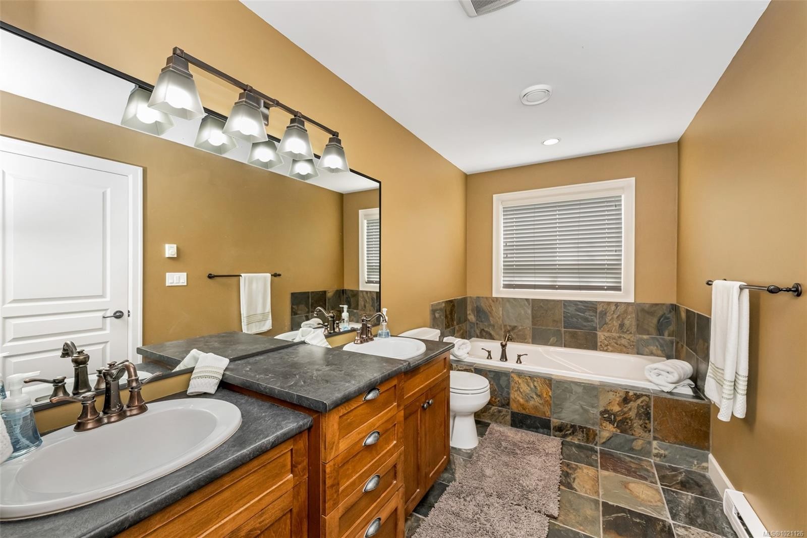 2180 Harrow Gate, Langford, BC