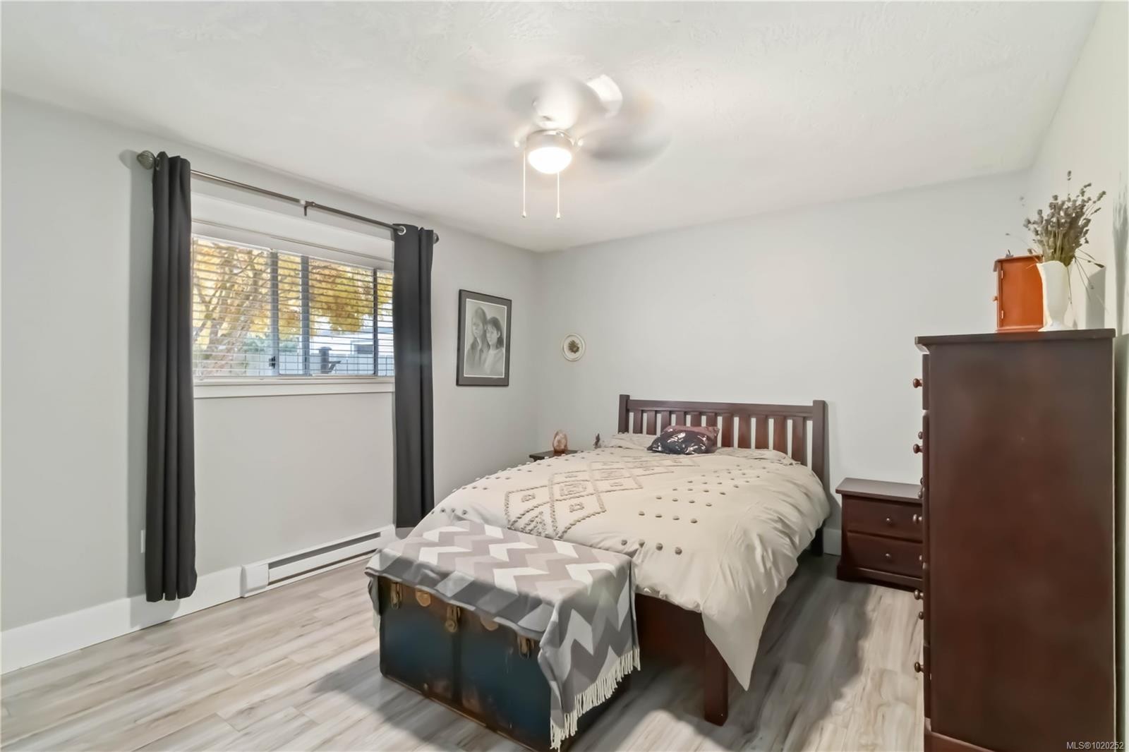 3104 Glen Lake Rd, Langford, BC - Indoor Photo Showing Bedroom
