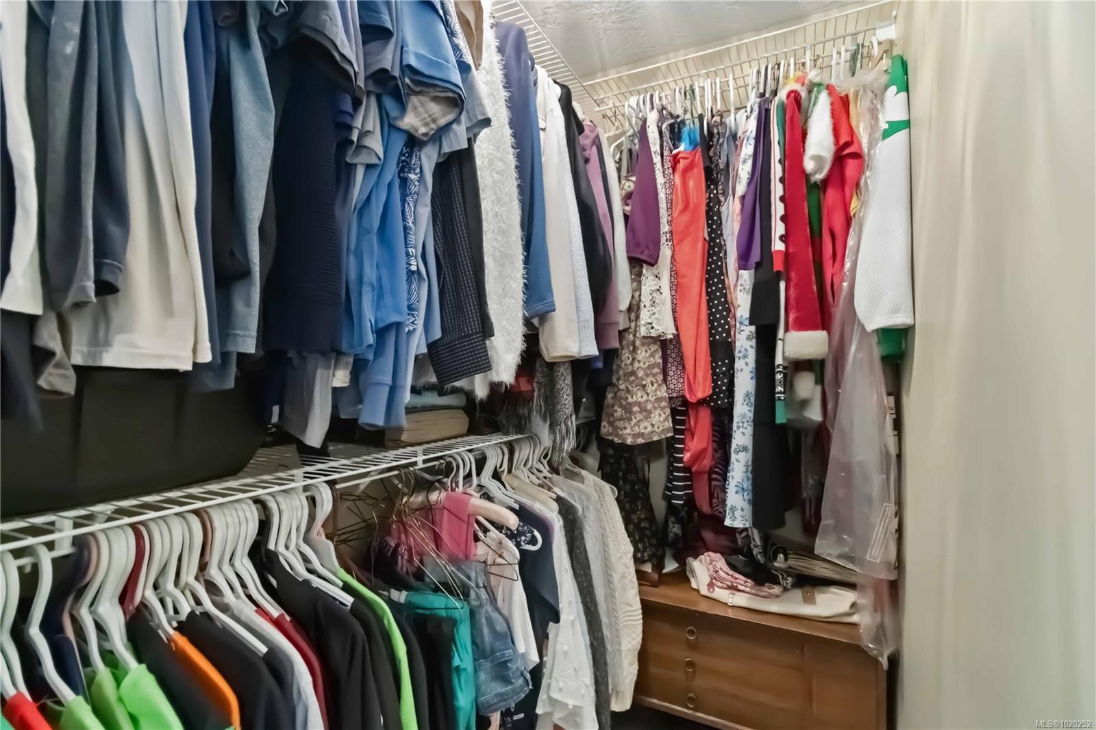 3104 Glen Lake Rd, Langford, BC - Indoor With Storage