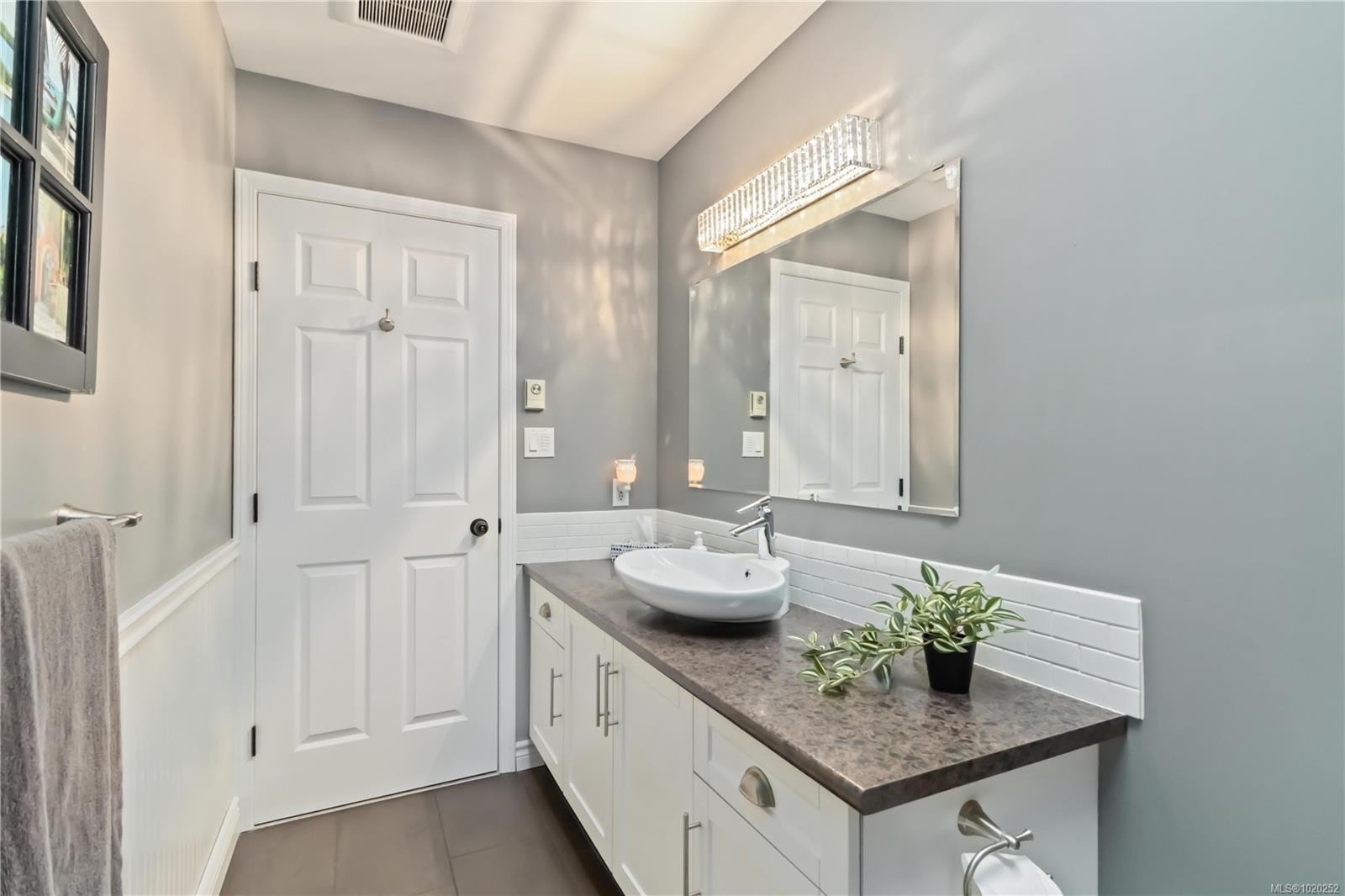 3104 Glen Lake Rd, Langford, BC - Indoor Photo Showing Bathroom