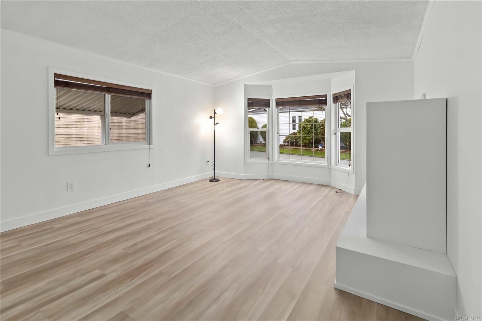 31-7583 Central Saanich Rd, Central Saanich, BC