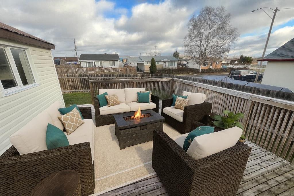 8 Elliot Street, Cochenour, ON - Outdoor With Deck Patio Veranda With Exterior