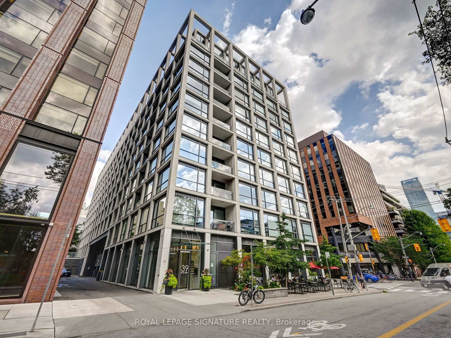 Ph18-39 Brant Street, Toronto, ON - Outdoor With Facade