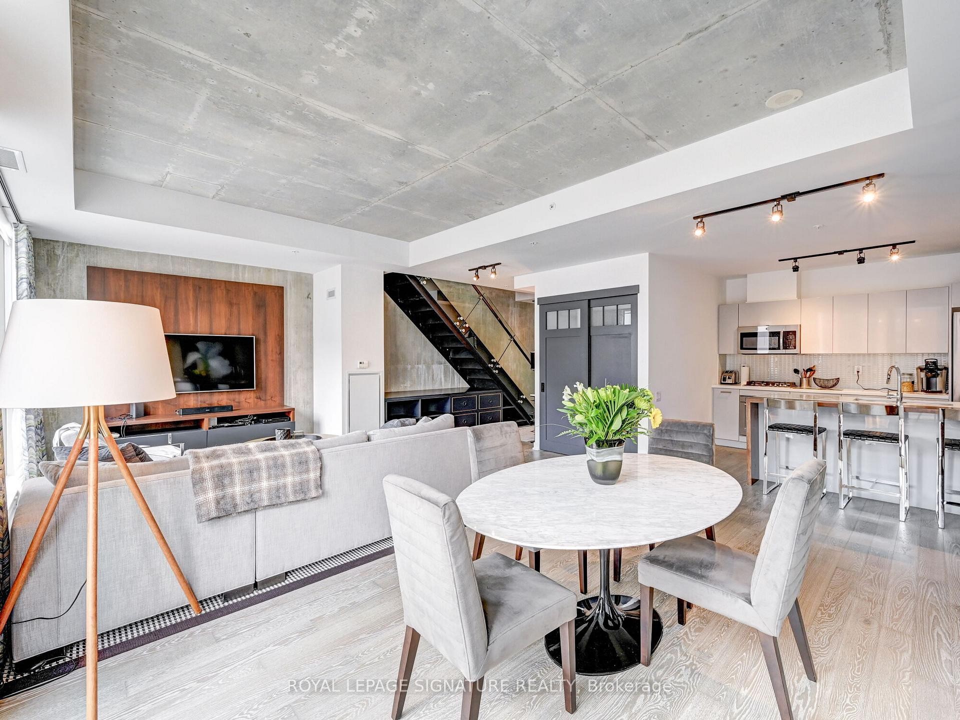Ph18-39 Brant Street, Toronto, ON - Indoor Photo Showing Dining Room