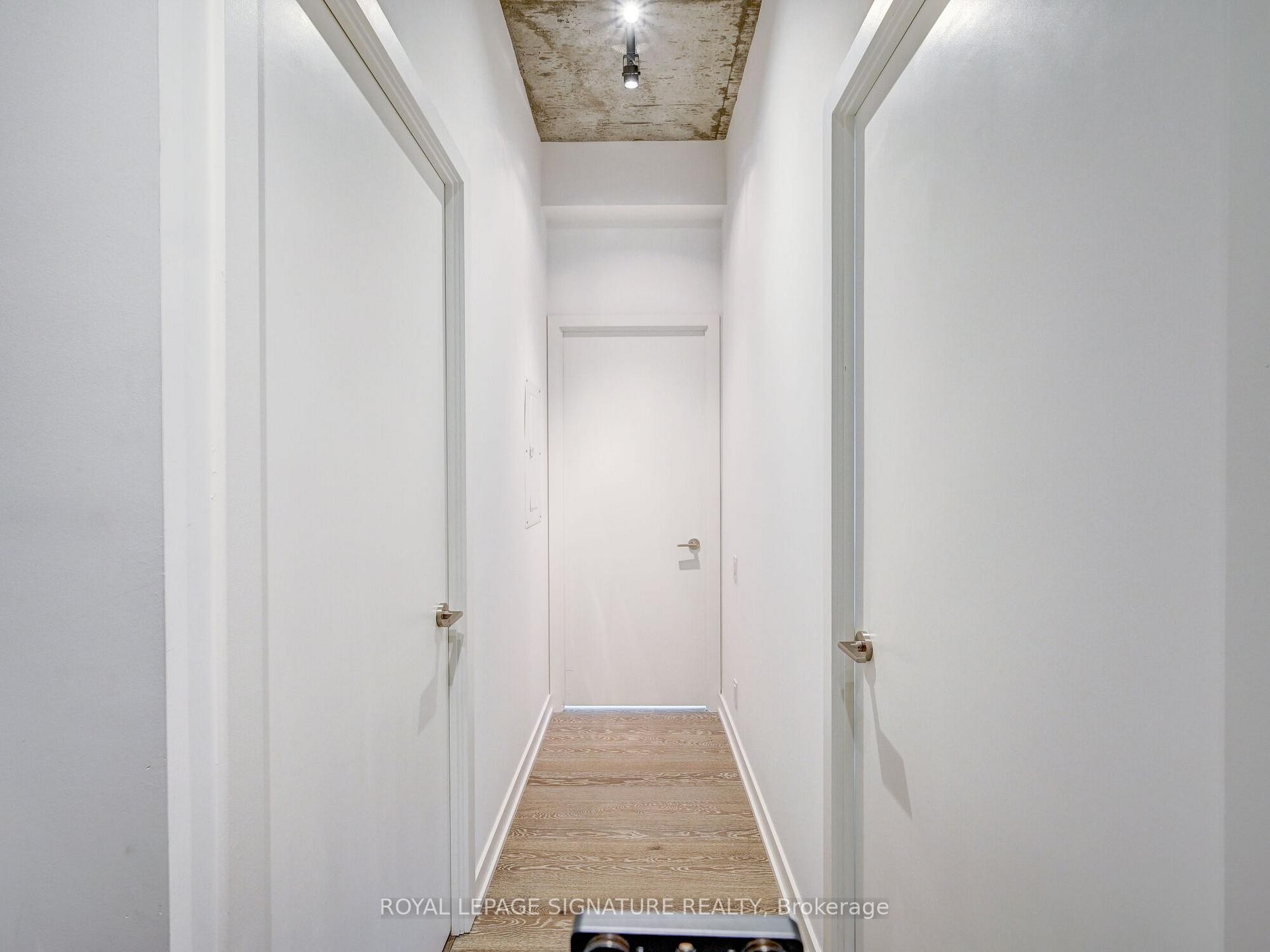 Ph18-39 Brant Street, Toronto, ON - Indoor Photo Showing Other Room