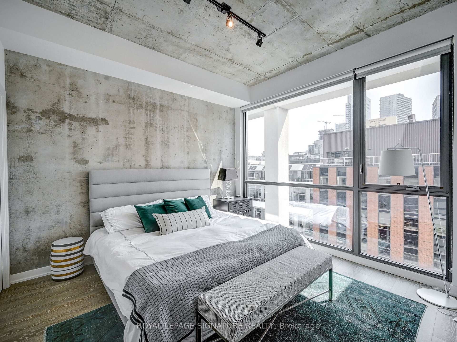 Ph18-39 Brant Street, Toronto, ON - Indoor Photo Showing Bedroom