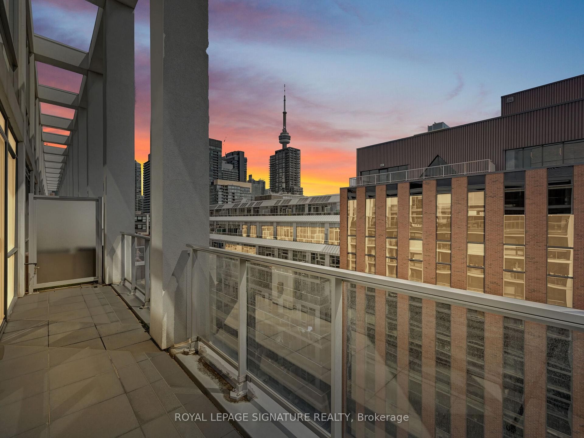 Ph18-39 Brant Street, Toronto, ON - Outdoor