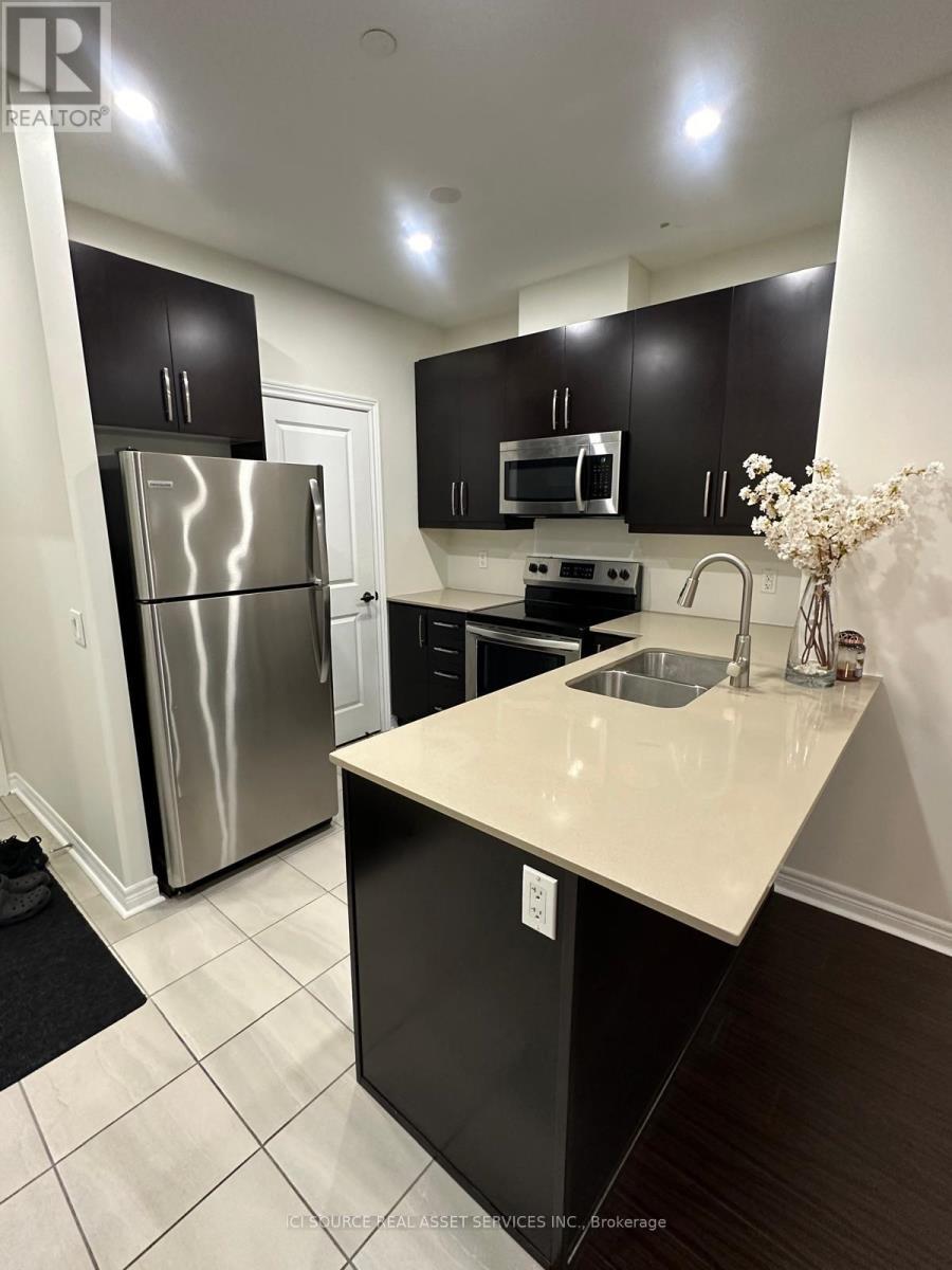 112 - 7325 Markham Road, Markham, ON - Indoor Photo Showing Kitchen With Stainless Steel Kitchen With Double Sink