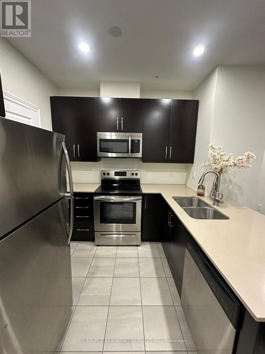 112 - 7325 Markham Road, Markham, ON - Indoor Photo Showing Kitchen With Stainless Steel Kitchen With Double Sink With Upgraded Kitchen