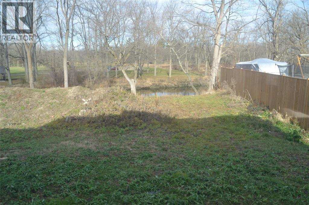 4310 Petrolia Line, Petrolia, ON - Outdoor