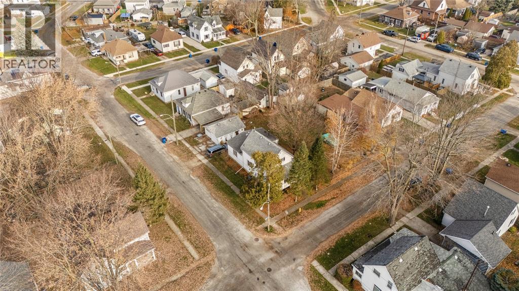 120 Hiram Street, Wallaceburg, ON - With View