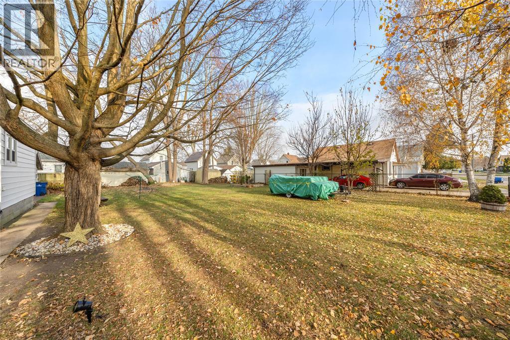 120 Hiram Street, Wallaceburg, ON - Outdoor