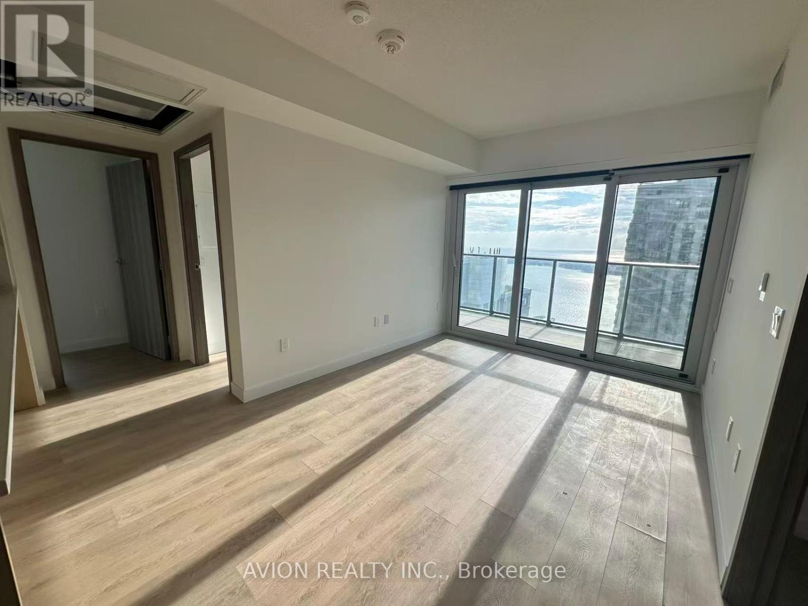 4710 - 3 Concord Cityplace Way, Toronto, ON - Indoor Photo Showing Other Room