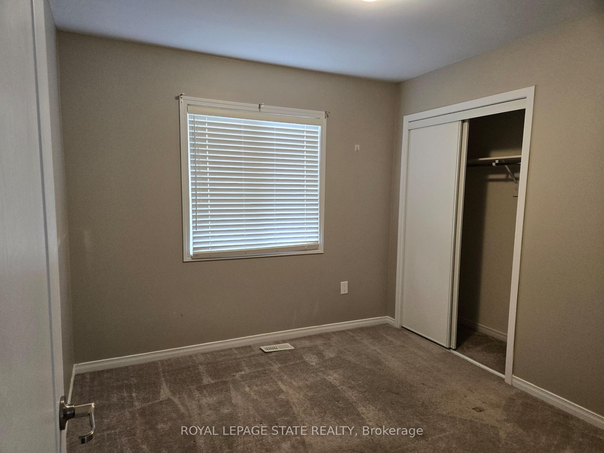 31 Cactus Crescent, Hamilton, ON - Indoor Photo Showing Other Room