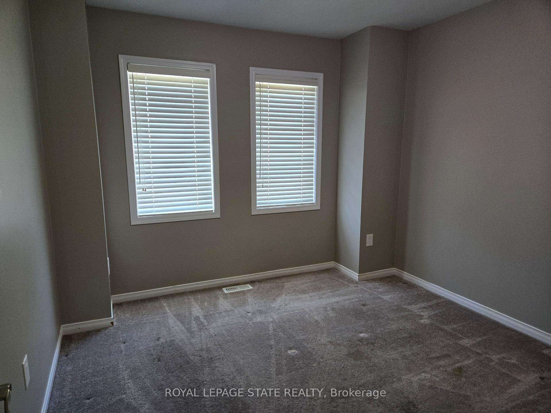 31 Cactus Crescent, Hamilton, ON - Indoor Photo Showing Other Room