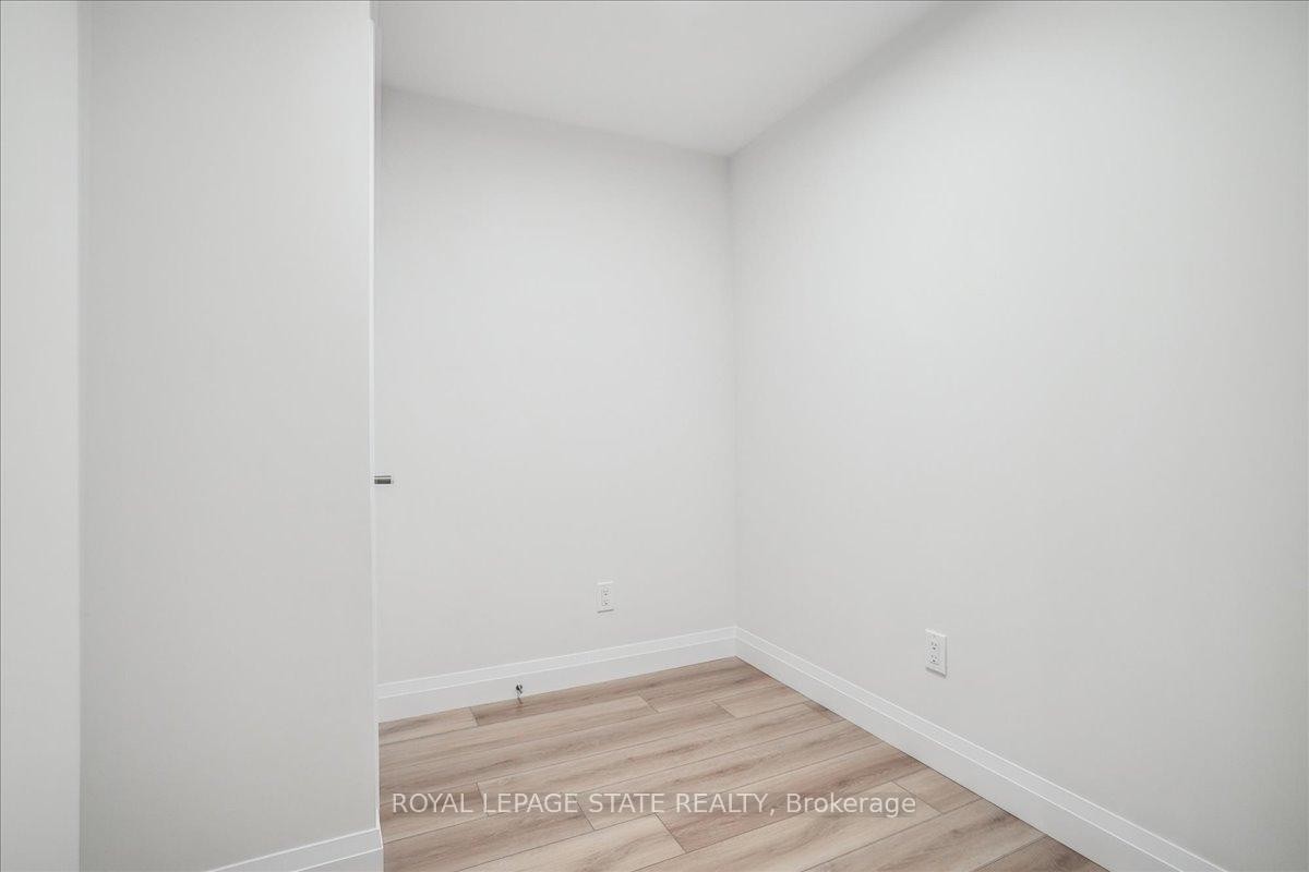 124-153 Wilson Street W, Hamilton, ON - Indoor Photo Showing Other Room