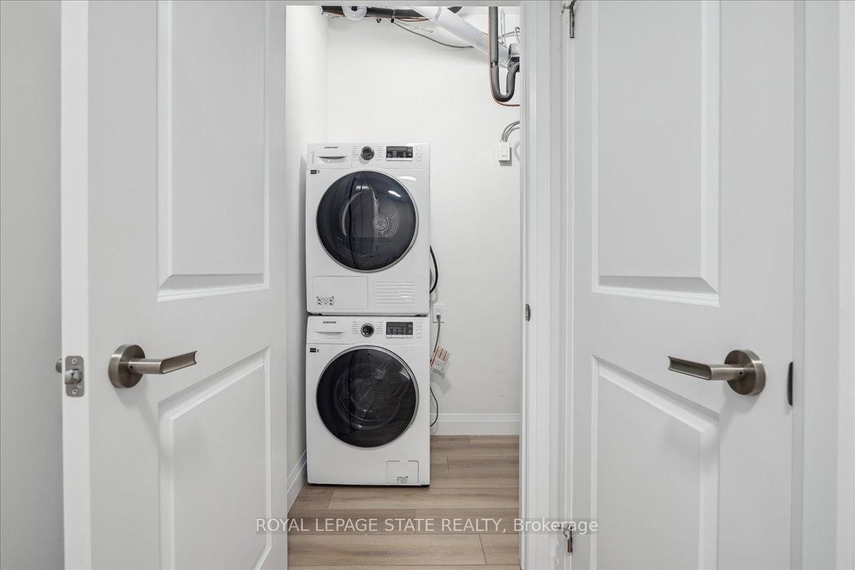 124-153 Wilson Street W, Hamilton, ON - Indoor Photo Showing Laundry Room