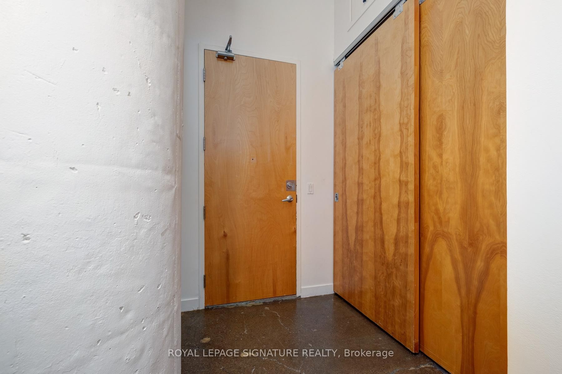 418-155 Dalhousie Street, Toronto, ON - Indoor Photo Showing Other Room