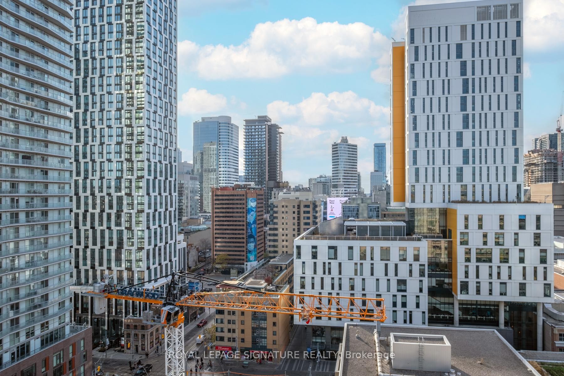 418-155 Dalhousie Street, Toronto, ON - Outdoor With Facade