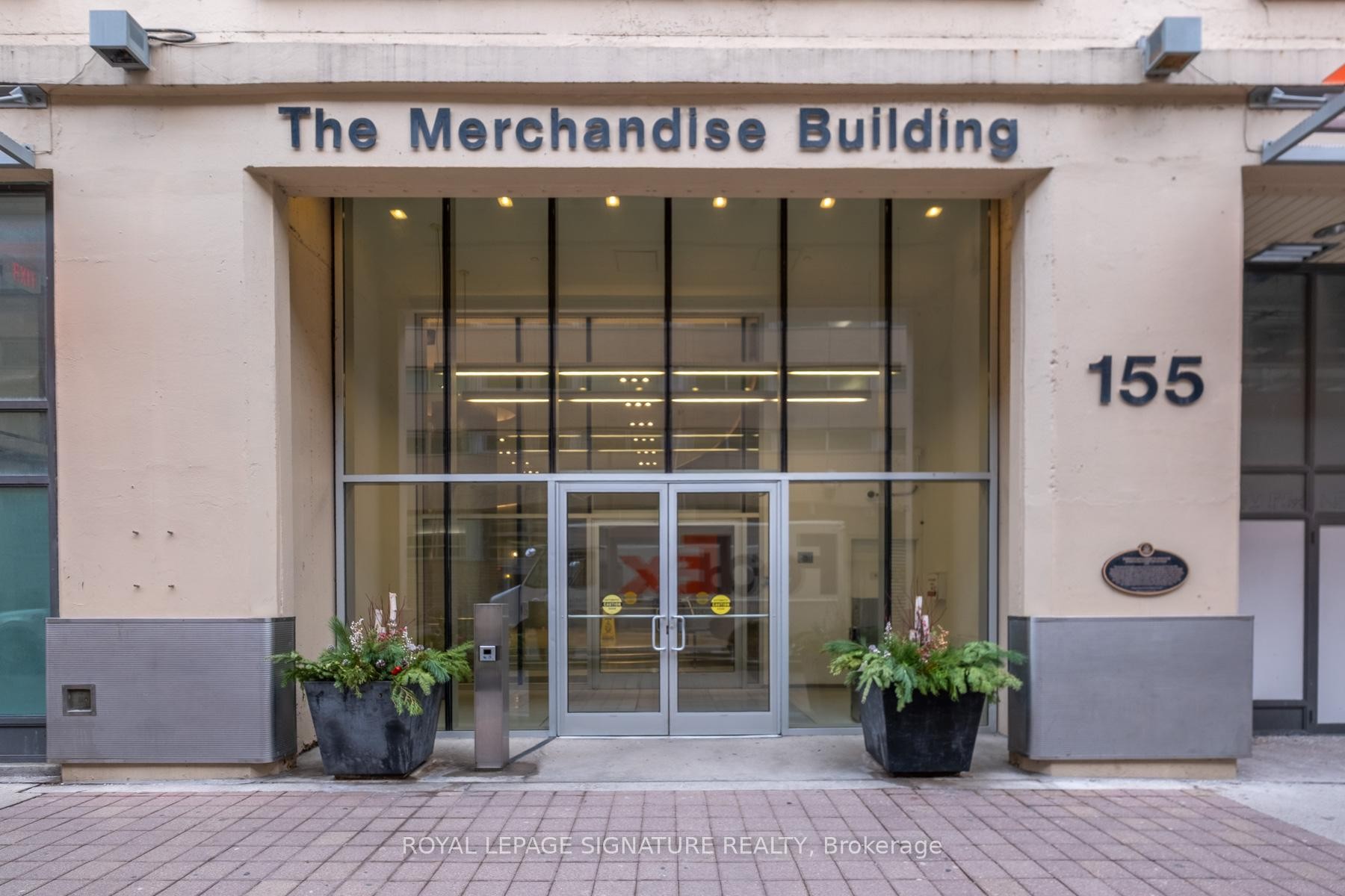 418-155 Dalhousie Street, Toronto, ON - Outdoor