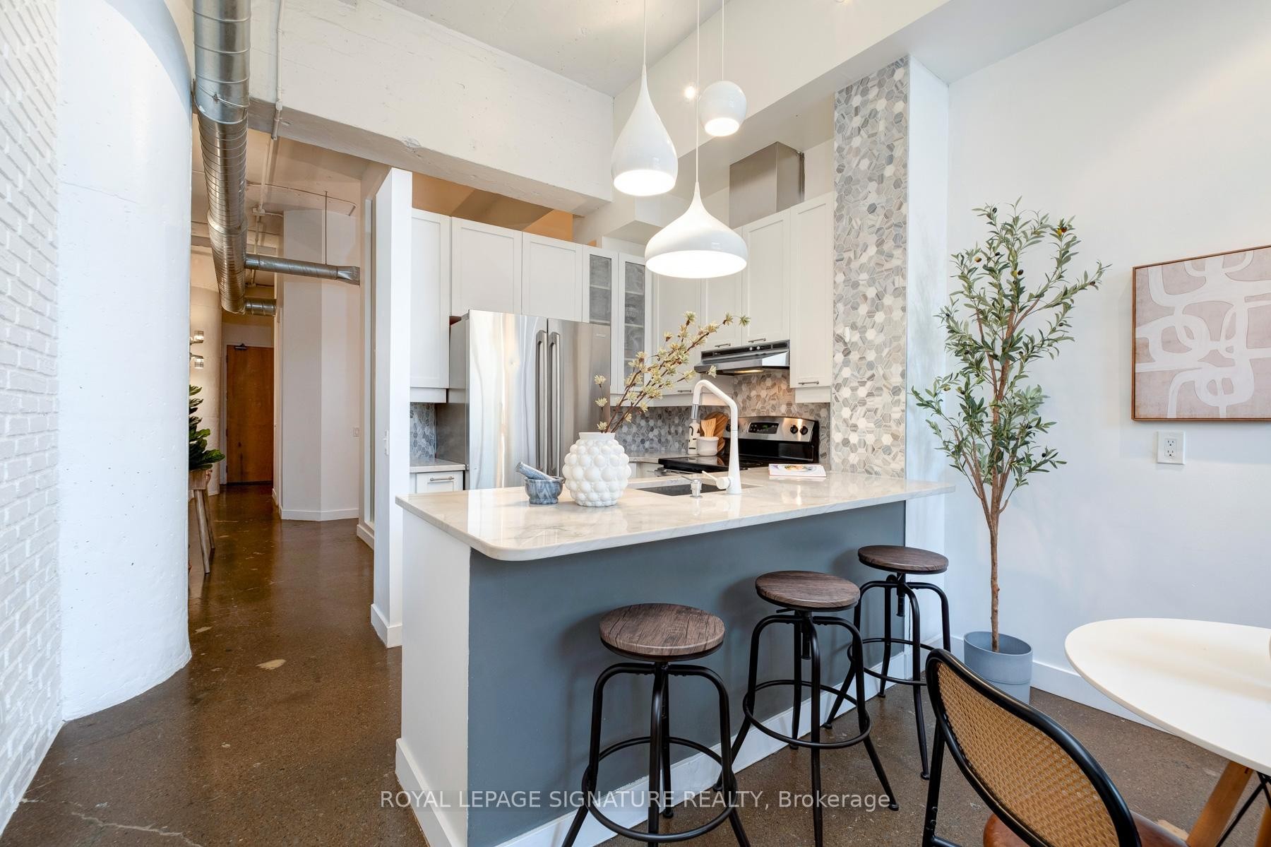 418-155 Dalhousie Street, Toronto, ON - Indoor Photo Showing Kitchen