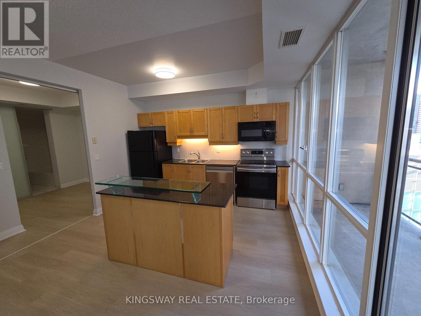 1605 - 220 Victoria Street, Toronto, ON - Indoor Photo Showing Kitchen