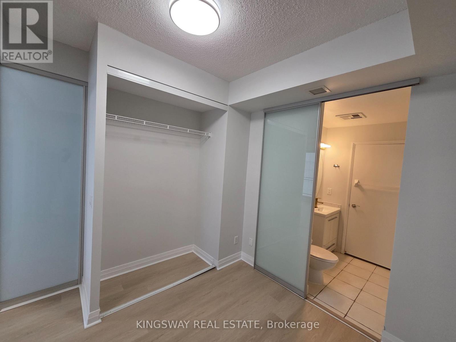 1605 - 220 Victoria Street, Toronto, ON - Indoor Photo Showing Other Room