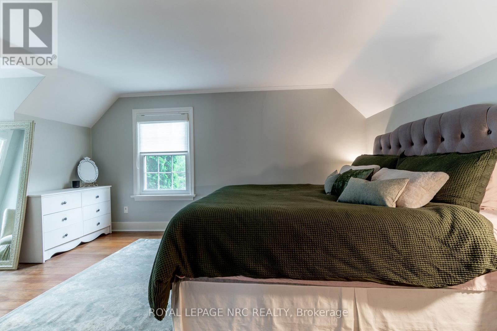 67 Hillcrest Avenue, St. Catharines (Old Glenridge), ON - Indoor Photo Showing Bedroom