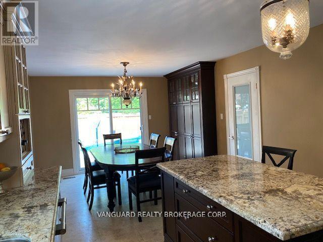 68 Mellings Drive, Vaughan, ON - Indoor Photo Showing Dining Room