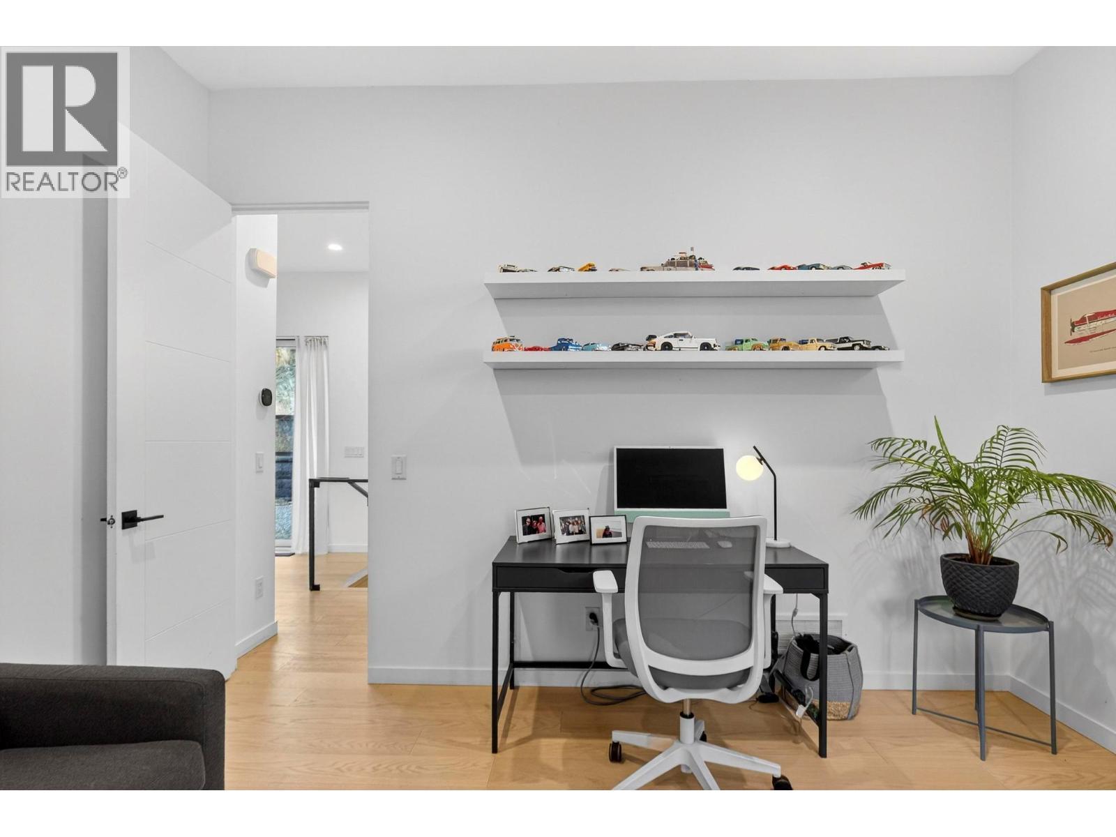 15873 Kobayashi Court, Lake Country, BC - Indoor Photo Showing Office