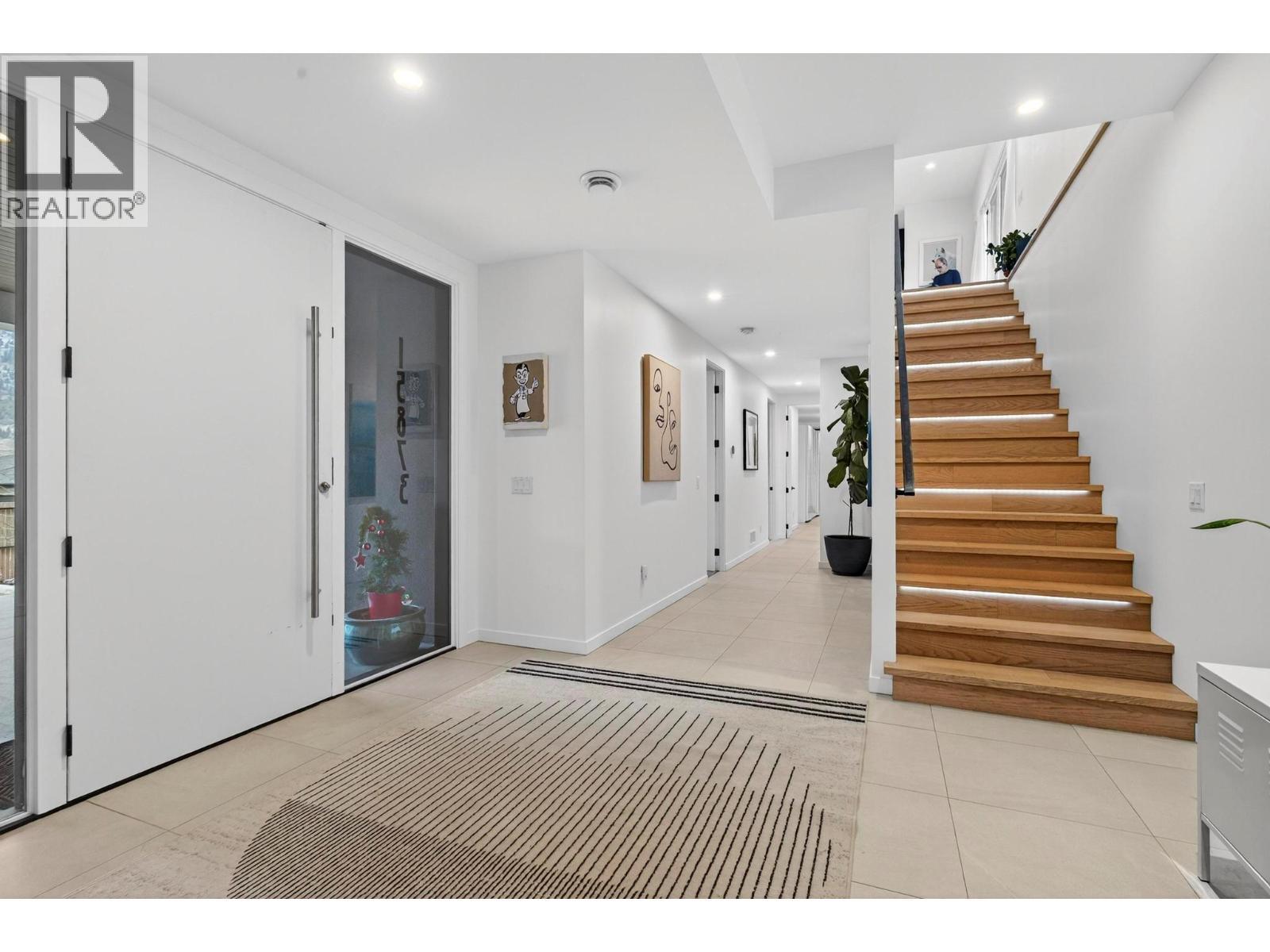 15873 Kobayashi Court, Lake Country, BC - Indoor Photo Showing Other Room