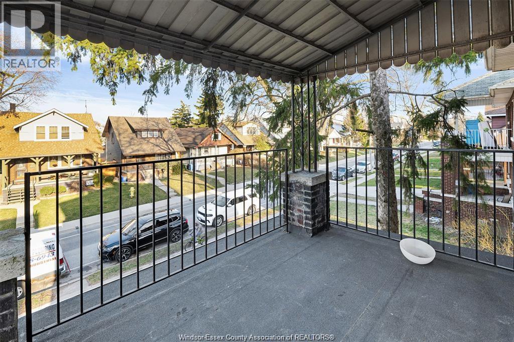 1041 Bruce Avenue Unit# Upper, Windsor, ON - Outdoor With Exterior