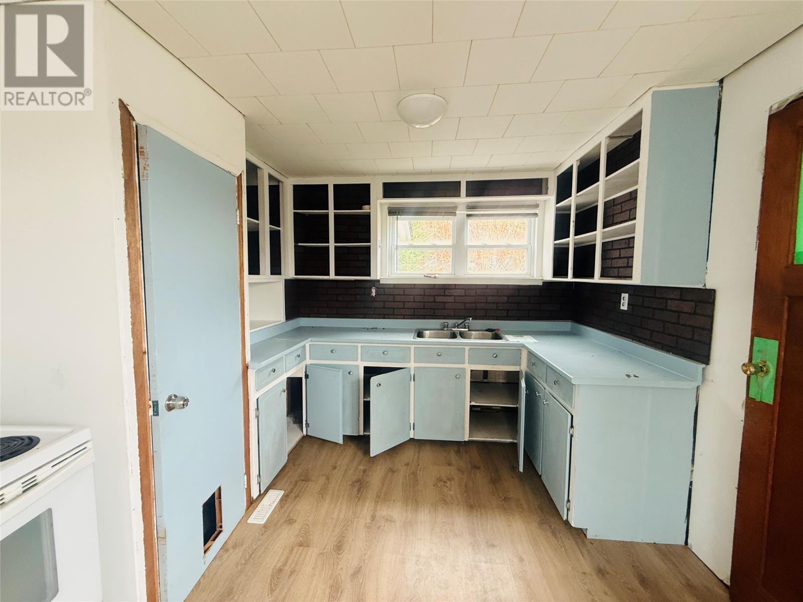 950 Main Road, Dunville, NL - Indoor Photo Showing Kitchen With Double Sink