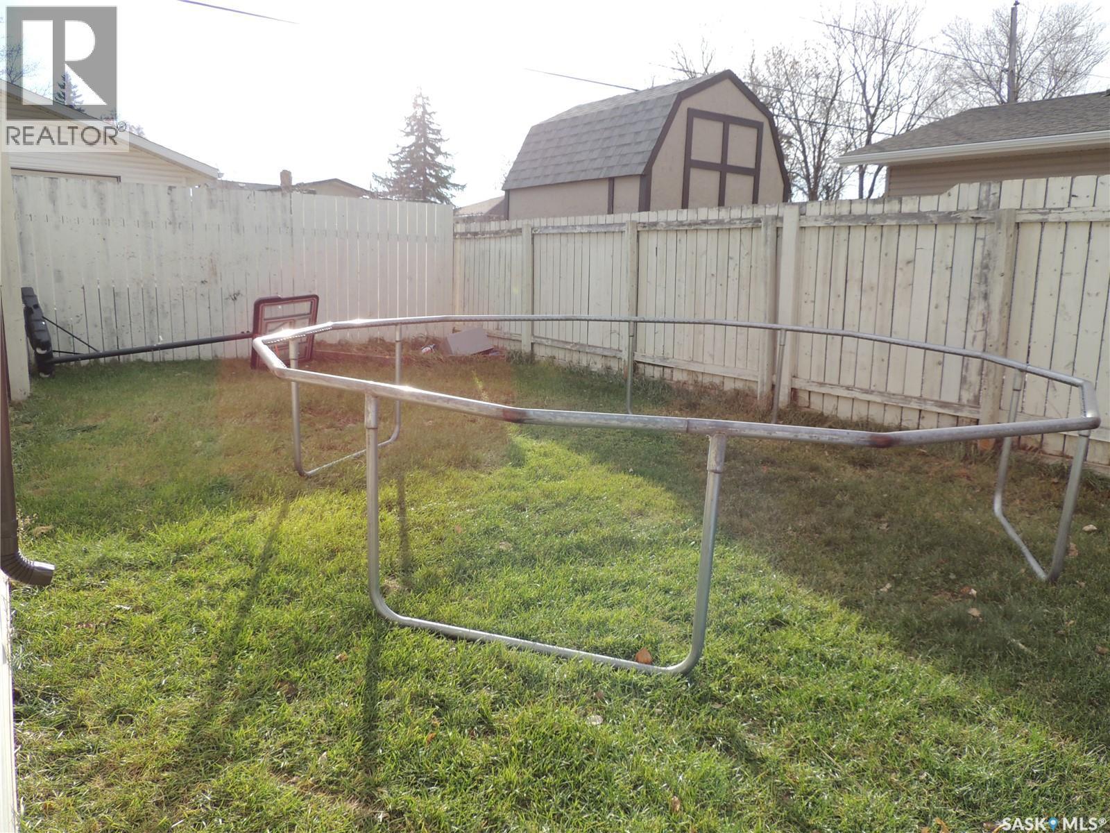 918 Albert Street, Estevan, SK - Outdoor