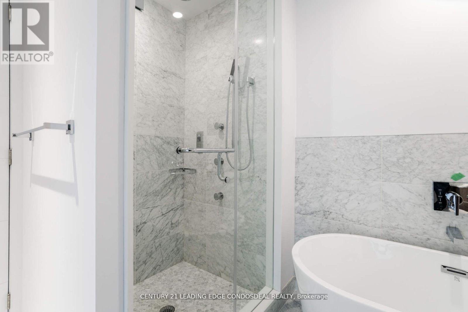 4111 - 488 University Avenue, Toronto, ON - Indoor Photo Showing Bathroom