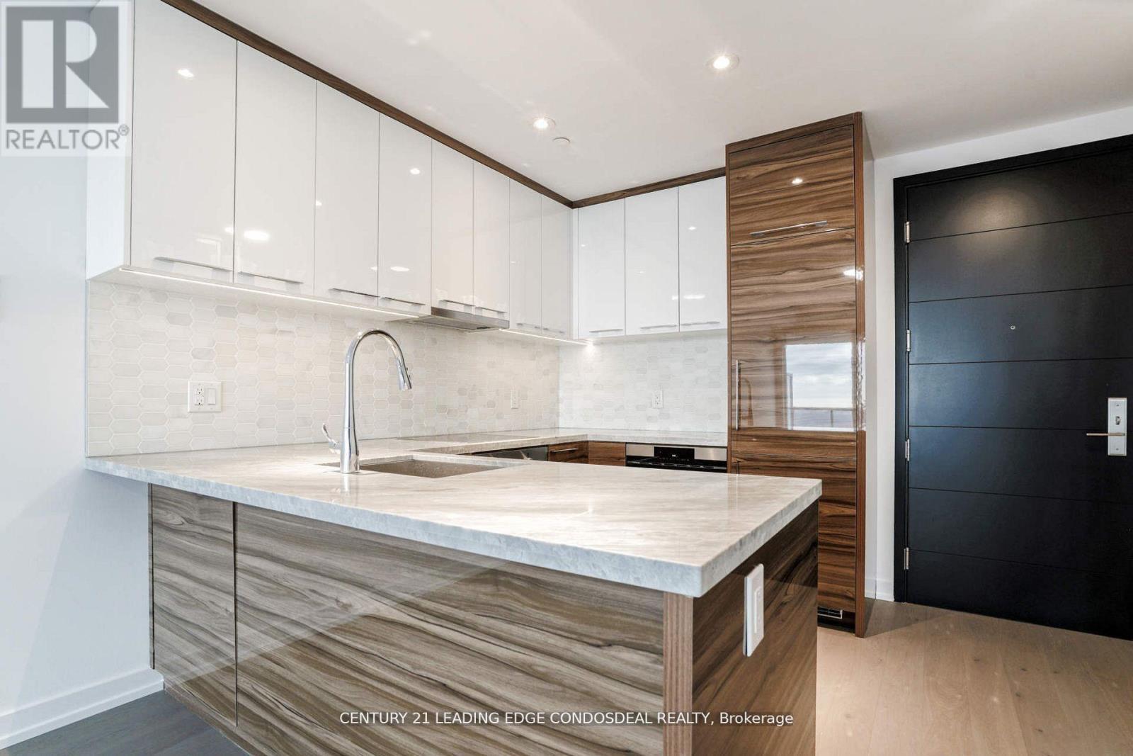 4111 - 488 University Avenue, Toronto, ON - Indoor Photo Showing Kitchen