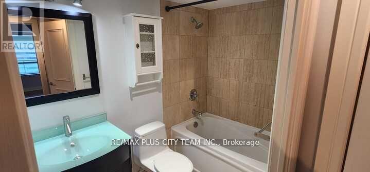 1212 - 16 Harrison Garden Boulevard, Toronto, ON - Indoor Photo Showing Bathroom