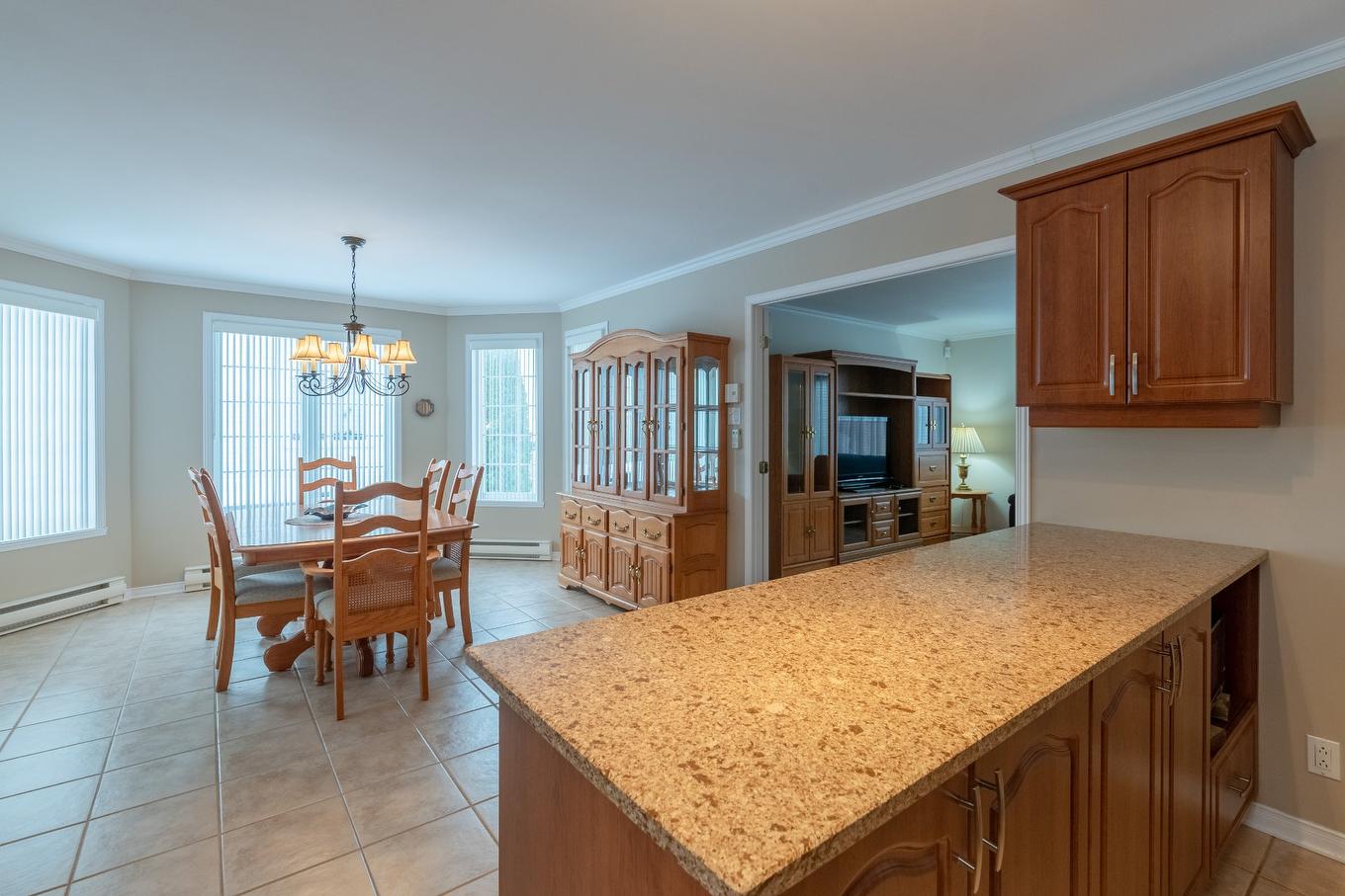 Dining room - 5585 Rue Anthony, Brossard, QC - Indoor