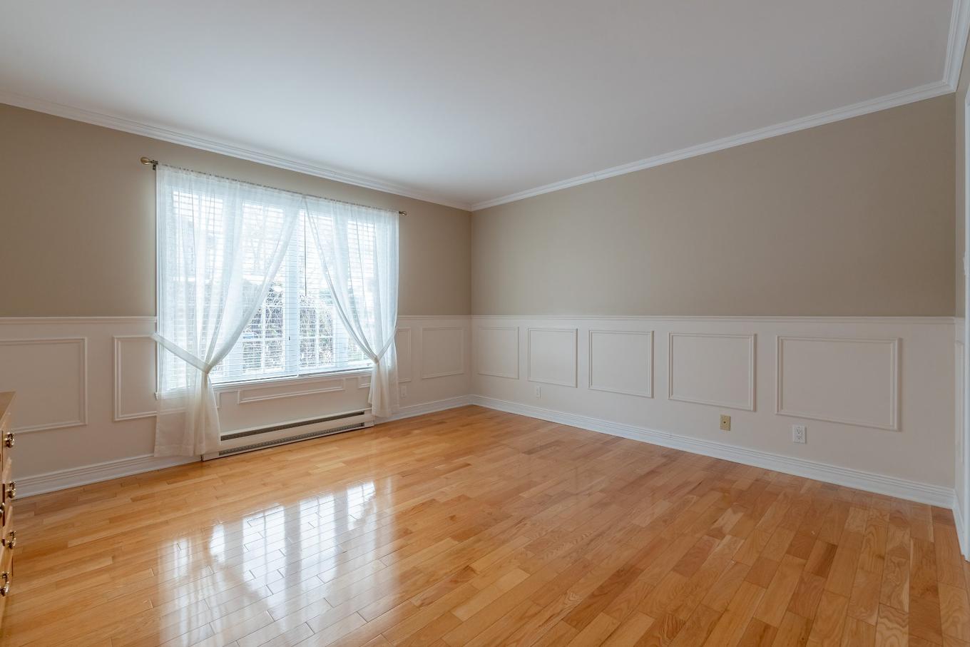 Primary bedroom - 5585 Rue Anthony, Brossard, QC - Indoor Photo Showing Other Room