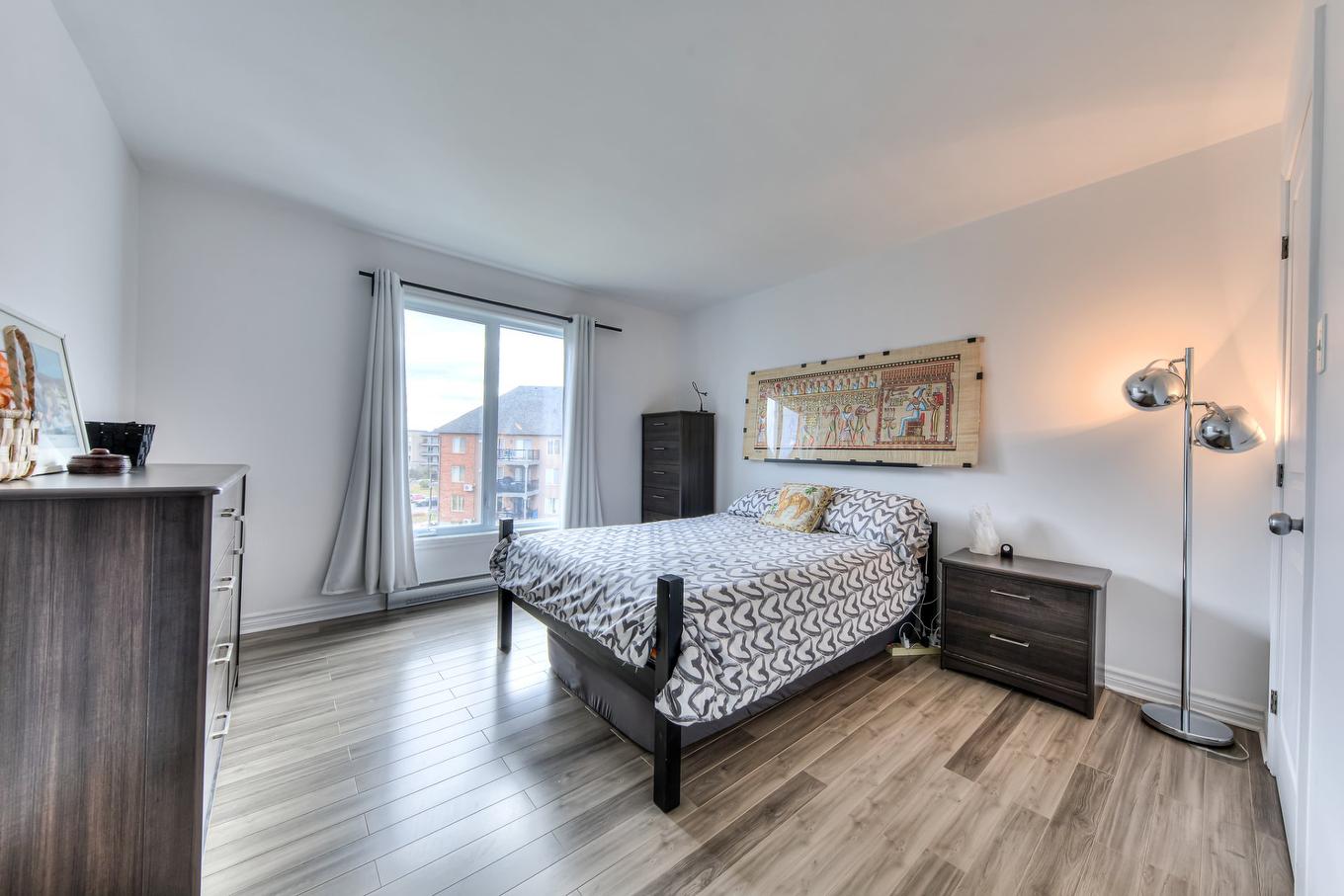 Chambre à coucher principale - 7-6145 Rue De Lusa, Brossard, QC - Indoor Photo Showing Bedroom
