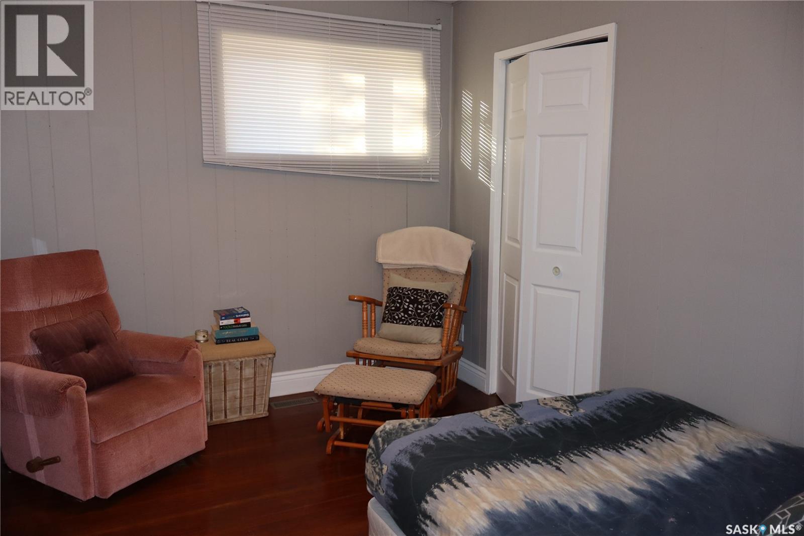 203 5Th Avenue W, Assiniboia, SK - Indoor Photo Showing Bedroom